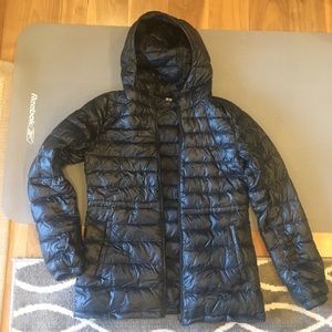 Black Puffy Jacket - Womens Small - UNIQLO